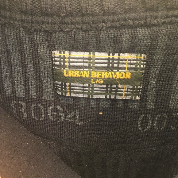Used Fair condition Urban Behaviour men’s zip up cotton sweater in size Large!! - Picture 7 of 9